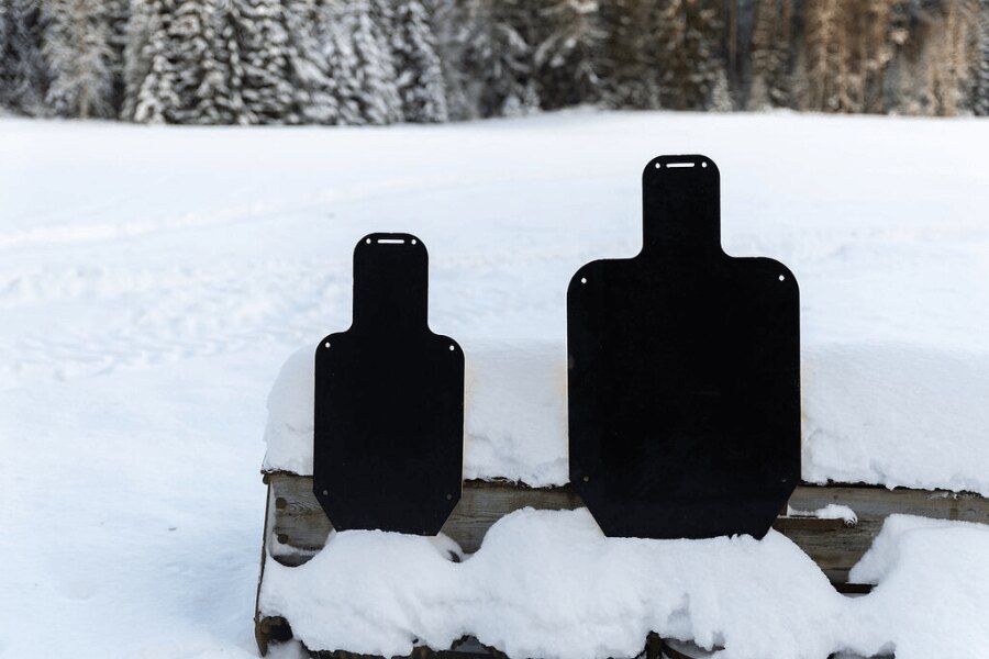 The GOAST Target System® E-Type thermal target in black color. Source: parallaxcts.com, Rigad.cz