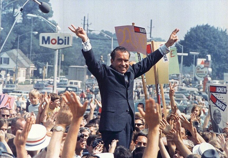 Richard Nixon během volební kampaně v roce 1968